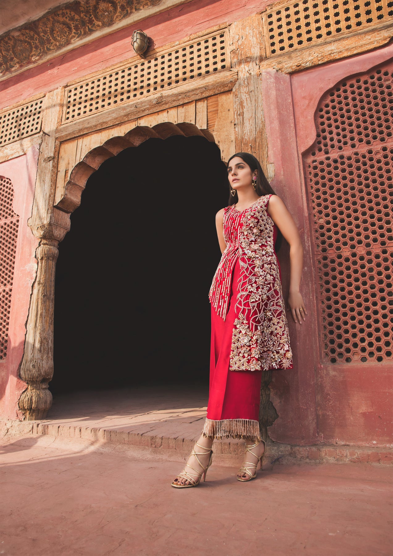 Pakistani Red Embroidered Silk-Blend Kameez Set (2-Piece) - Image 2