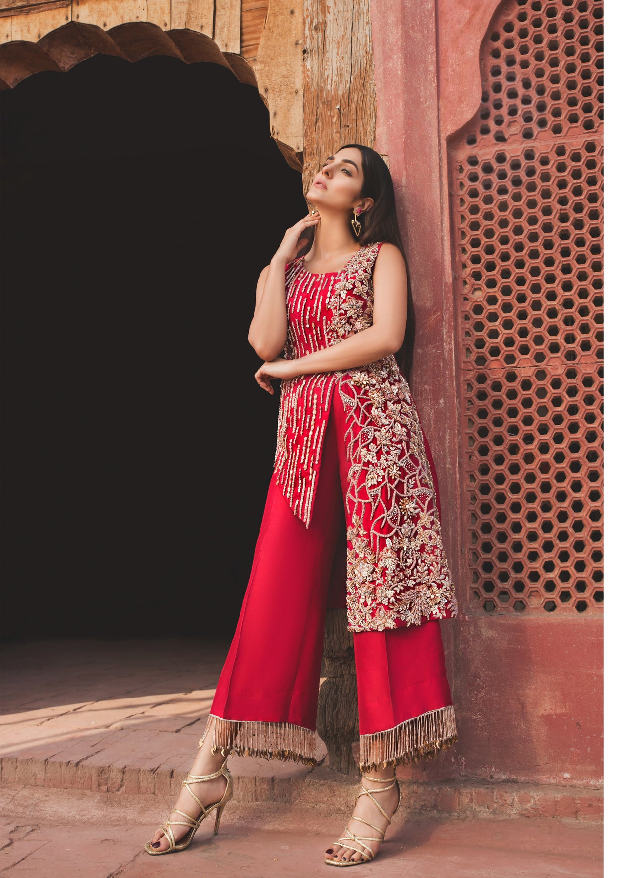 Pakistani Red Embroidered Silk-Blend Kameez Set (2-Piece) - Image 3