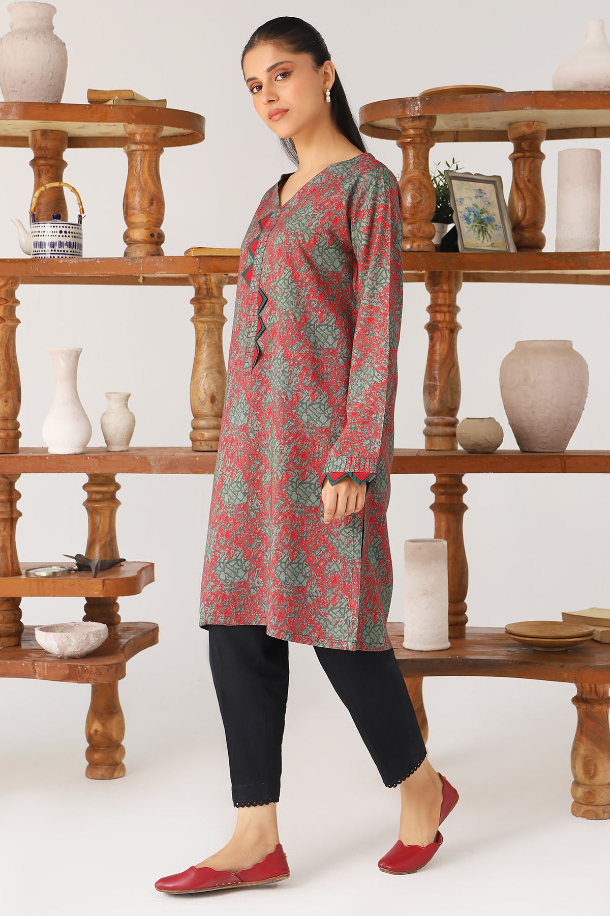 Red and Green Digital Printed Slub Linen Shirt (1-Pc) - Image 2