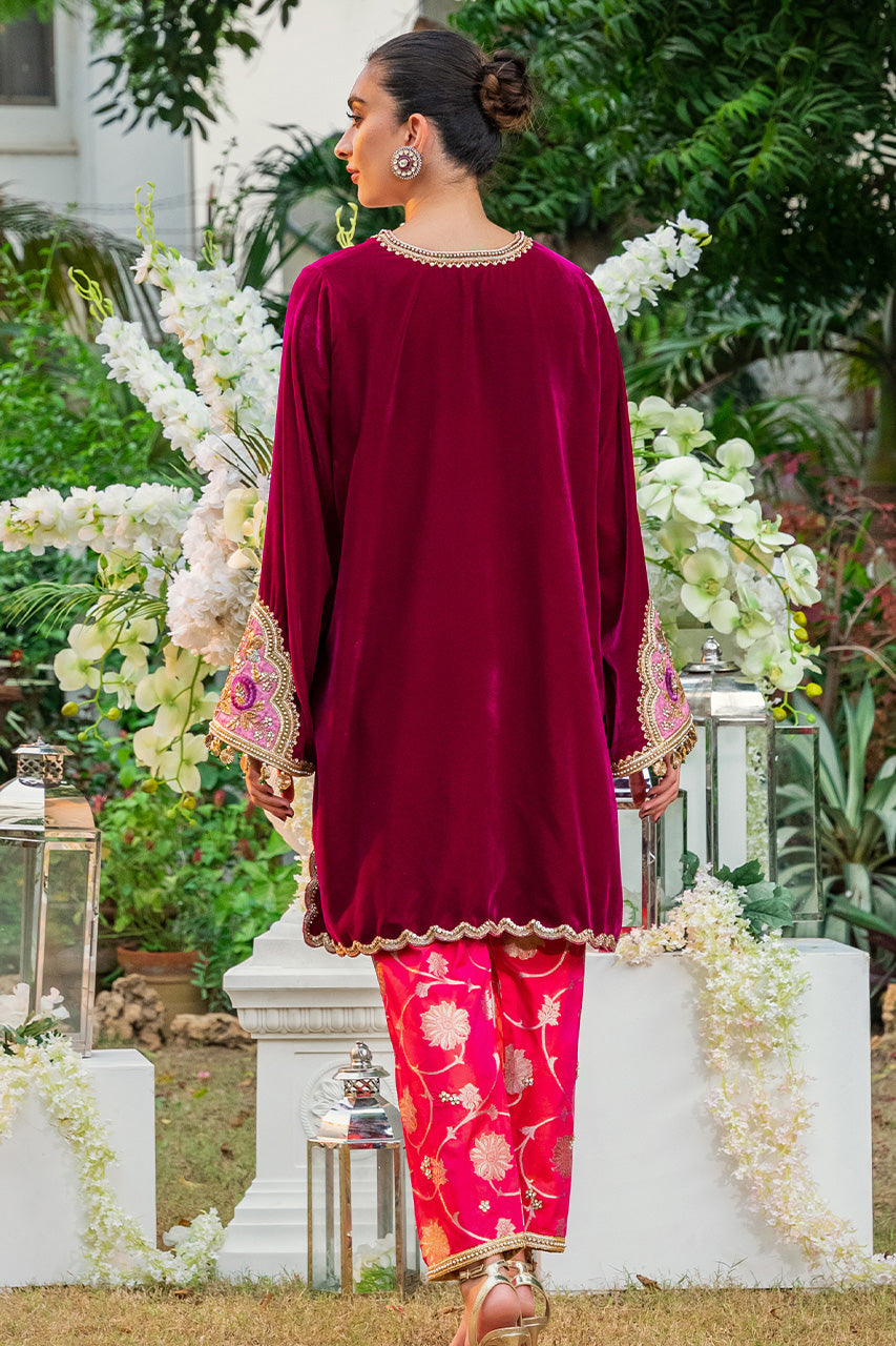 Pakistani Crimson Embroidered Velvet Kurta with Brocade Shalwar (2-Piece) - Image 2