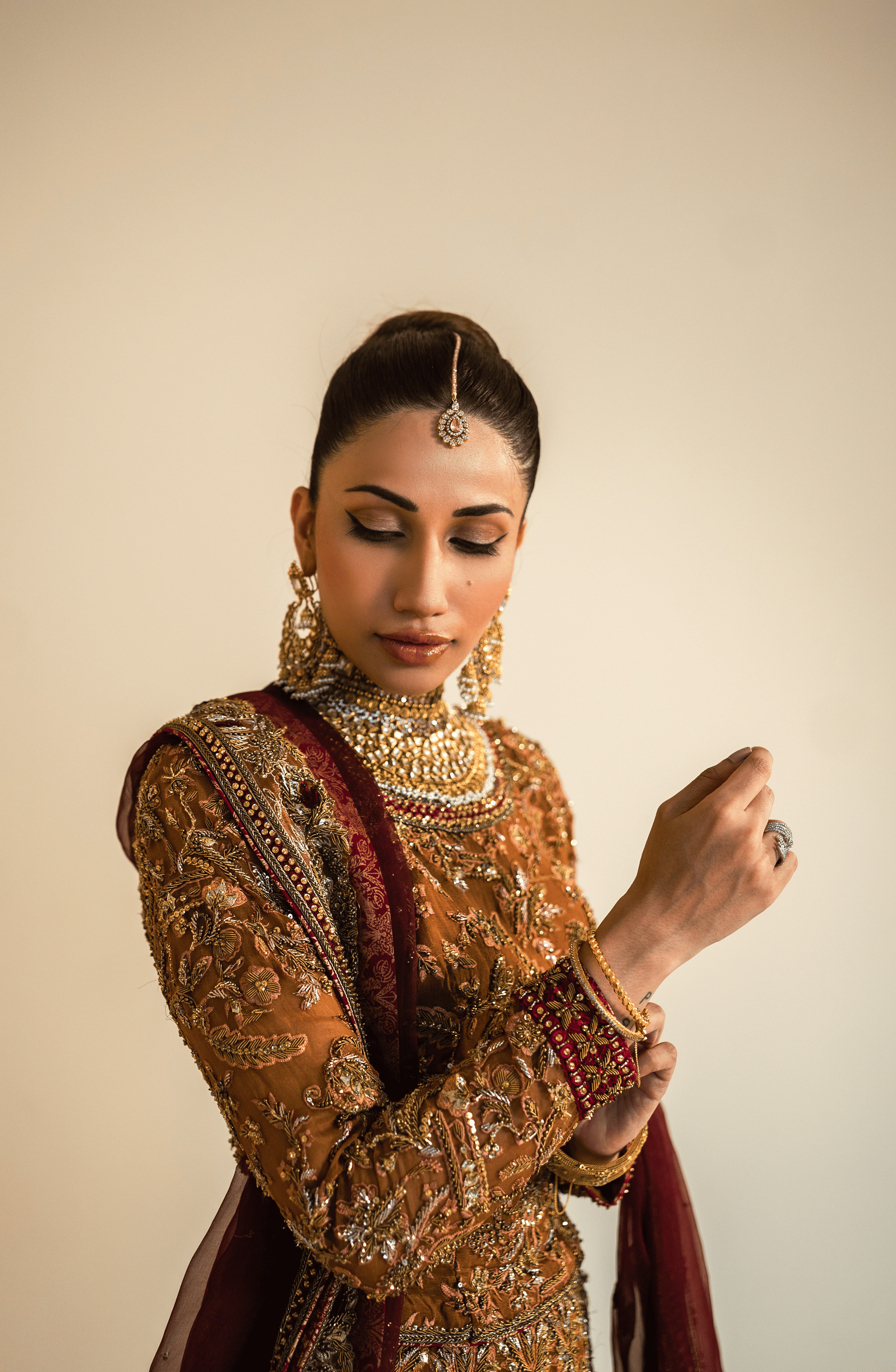 Rust Organza Lehenga Choli with Antique Gold Embroidery (3-Piece) - Image 4