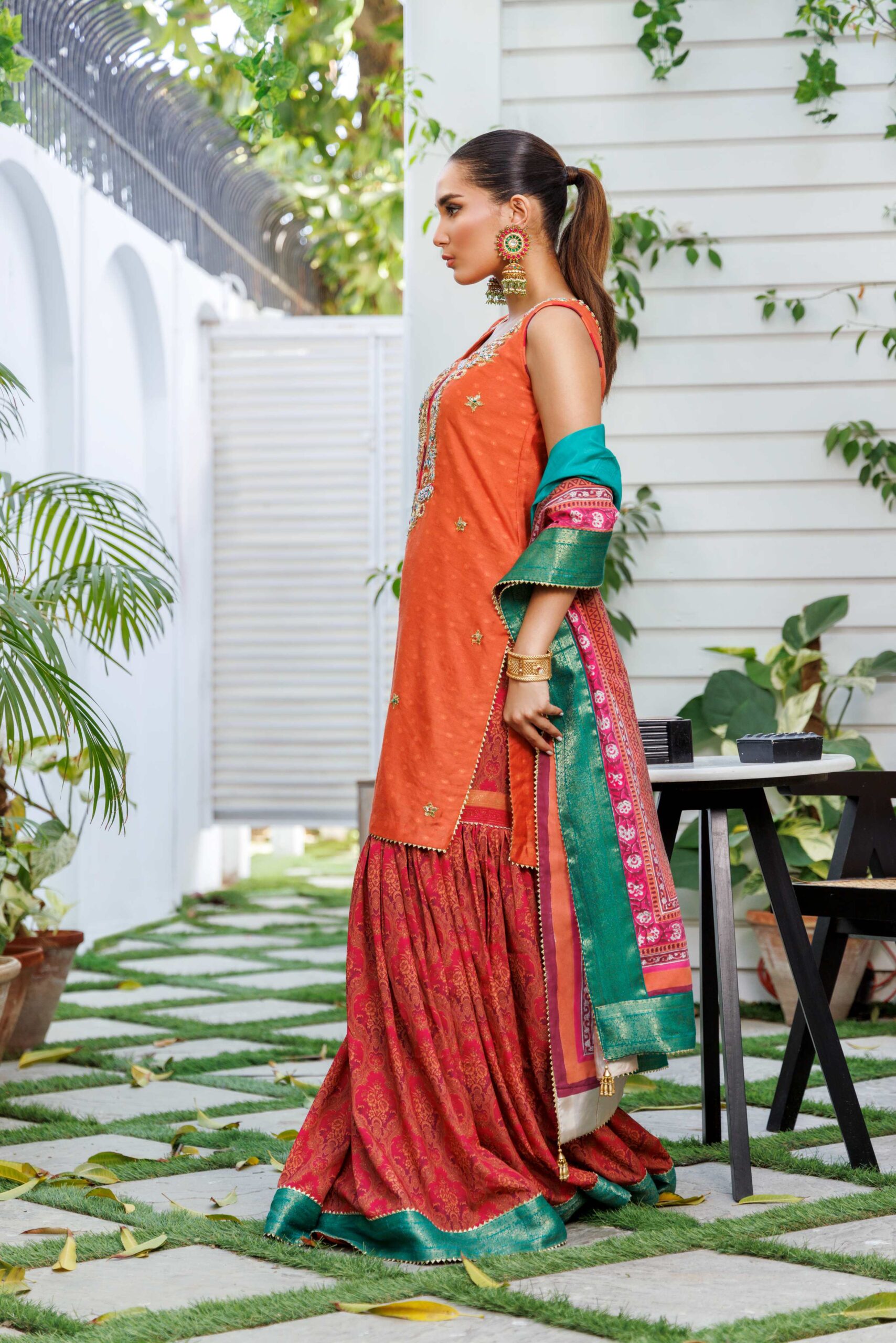 Pakistani Rust Block Printed Cotton-Silk Gharara Set (3-Piece) - Image 4