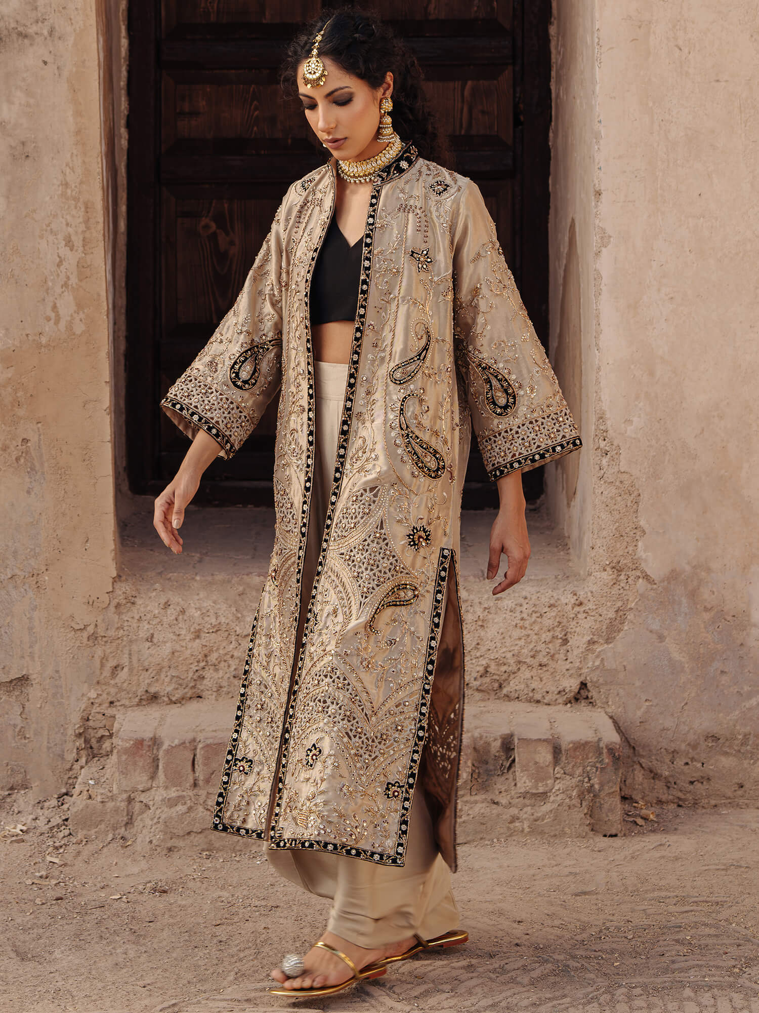 Pakistani Metallic Silver Zardozi Tissue Coat Set (3-Piece) - Image 3