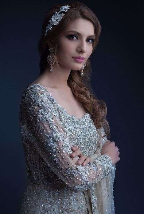 Pakistani Silver Embroidered Net Bridal Gown (2-Piece) - Image 2