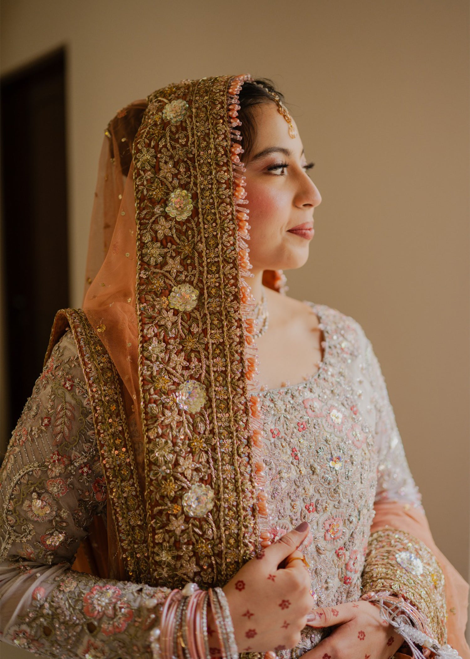 Pakistani Soft Silver Peach Embellished Net Bridal Lehenga (3-Piece) - Image 5