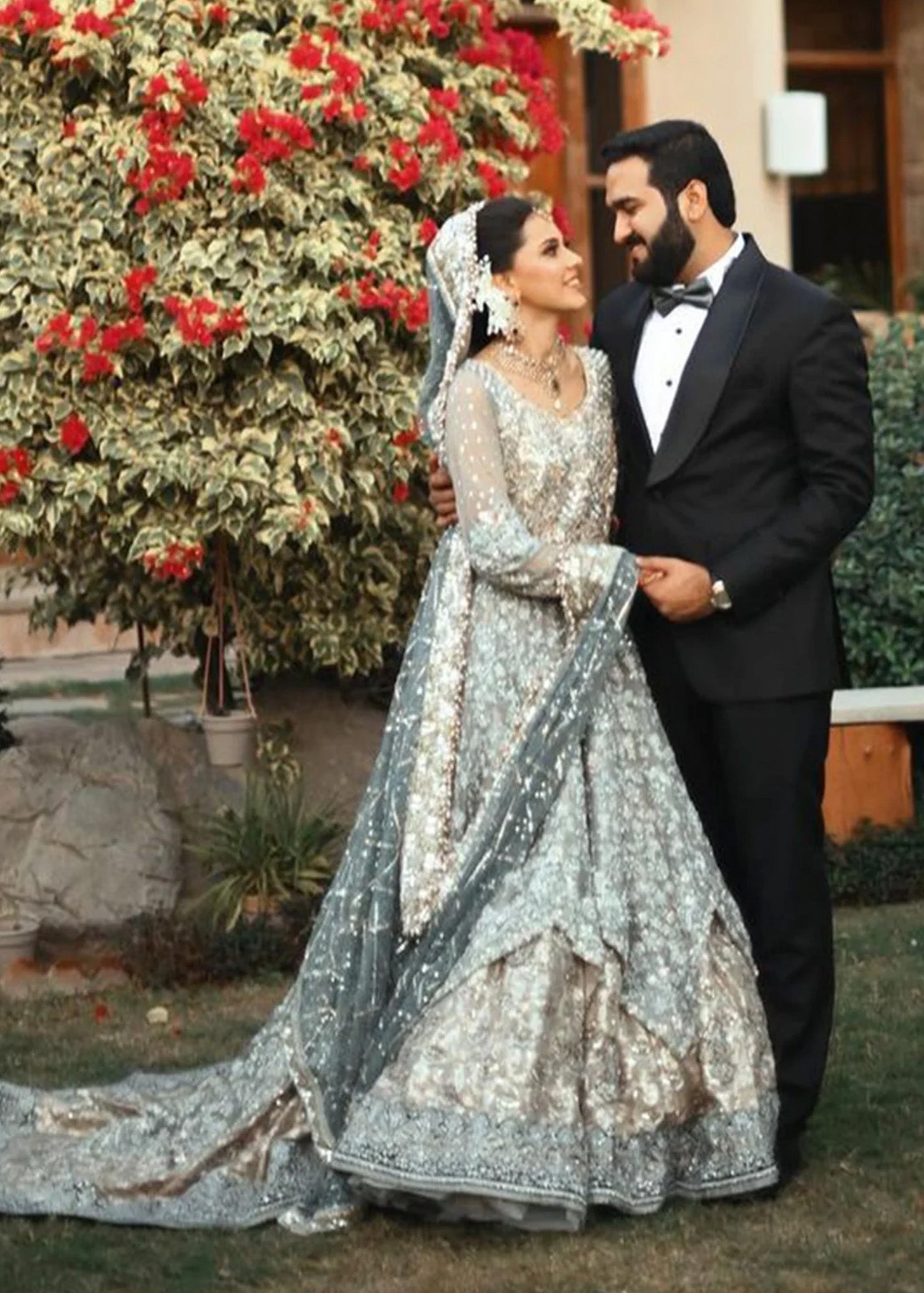 Pakistani Silver Grey Embellished Net Silk Bridal Lehenga (3-Piece) - Image 4