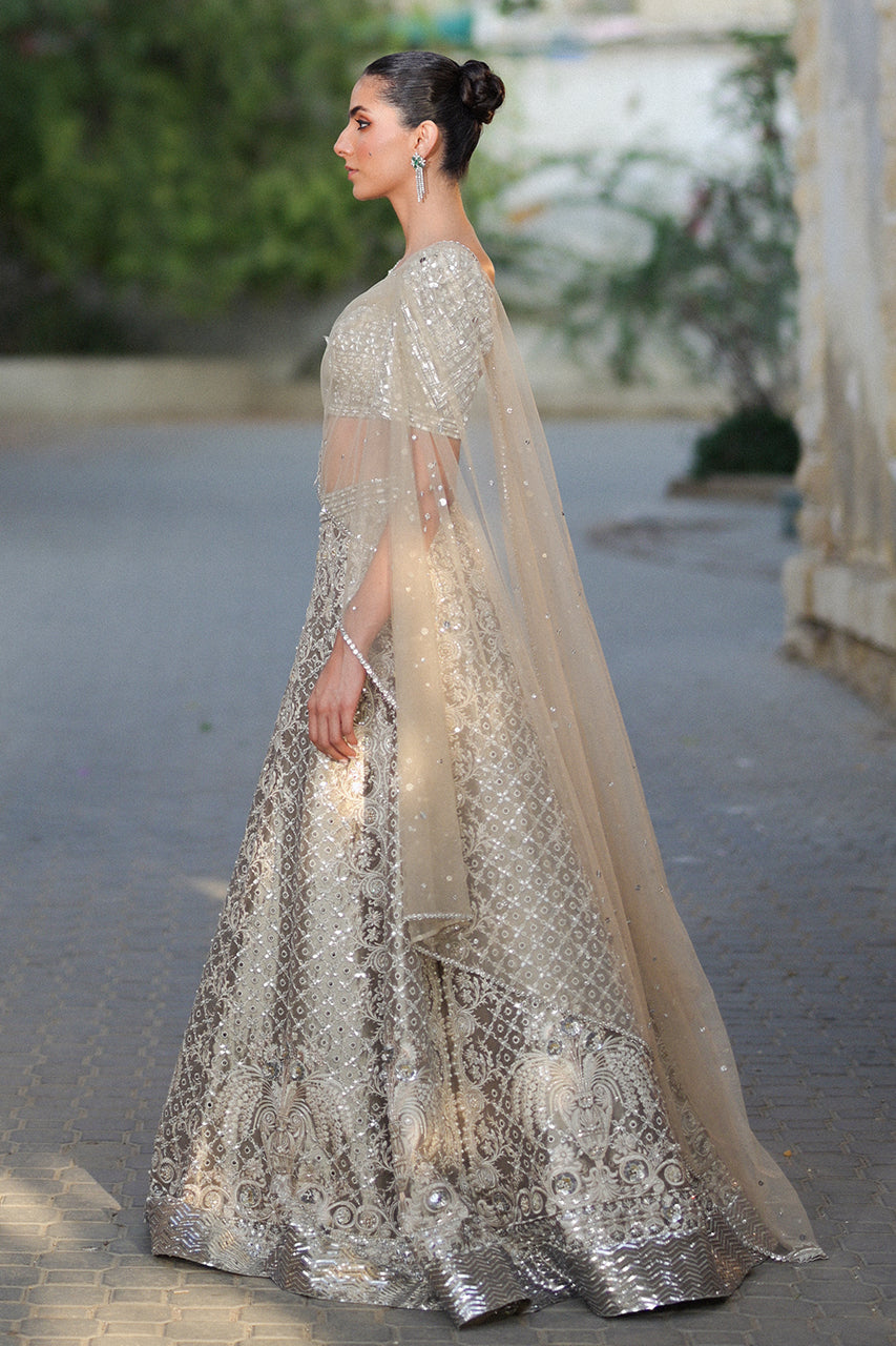 Pakistani Silver Zardozi Tissue Lehenga Choli (3-Piece) - Image 5