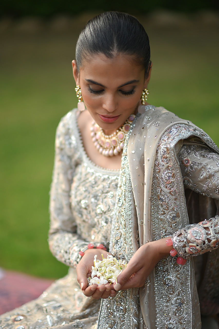 Pakistani Metallic Silver Zardozi Tissue Pishwas (3-Piece) - Image 5