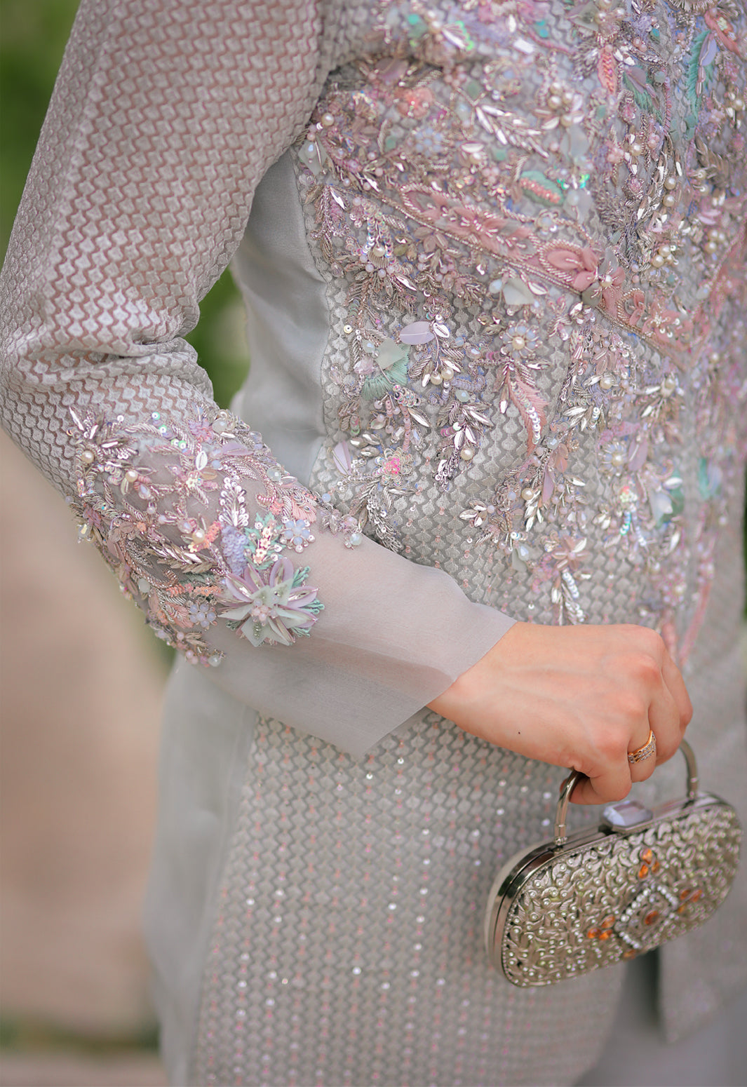 Pakistani Silver Hand-Embellished Kathan Organza Salwar Kameez (2-Piece) - Image 3