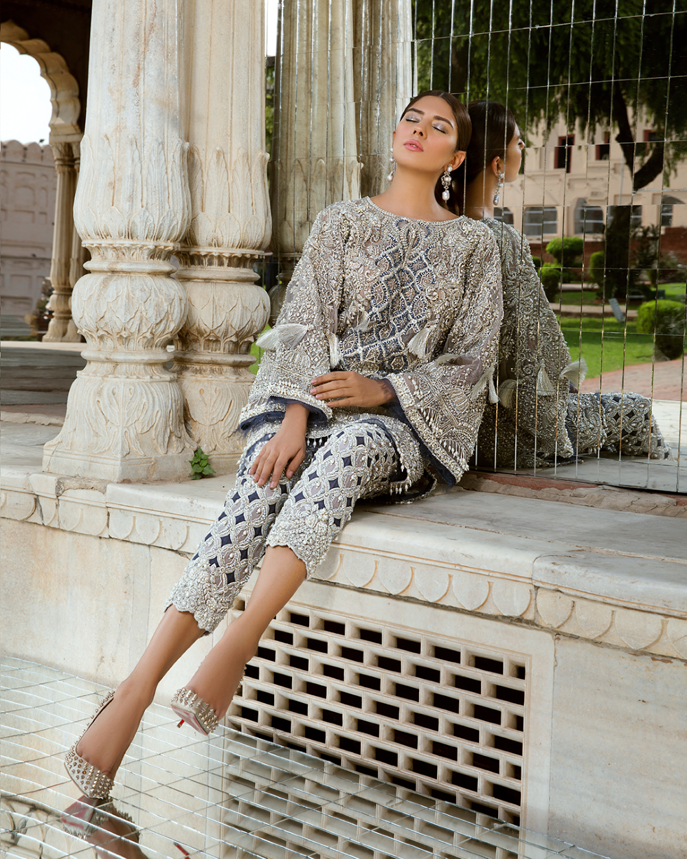 Silver Grey Embellished Organza Salwar Kameez (2-Piece) - Image 3