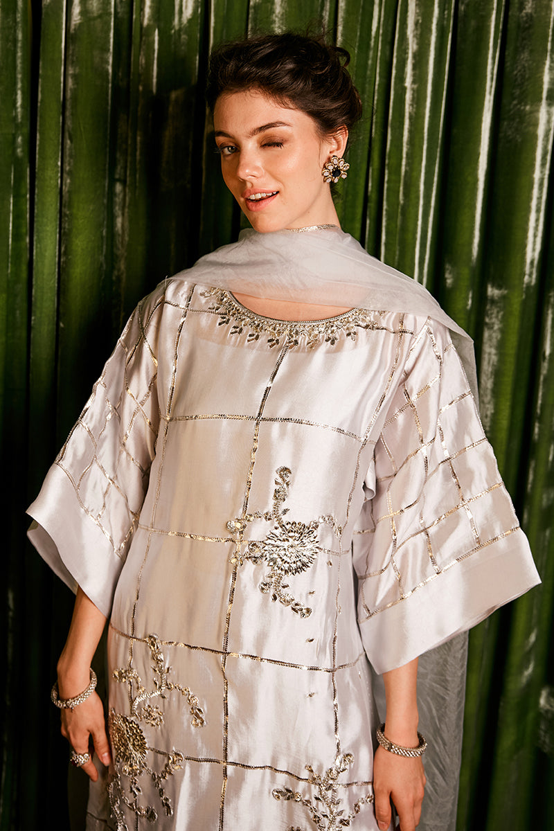 Pakistani Silver Grey Embellished Sheesha Silk Kurta Set (3-Piece) - Image 4