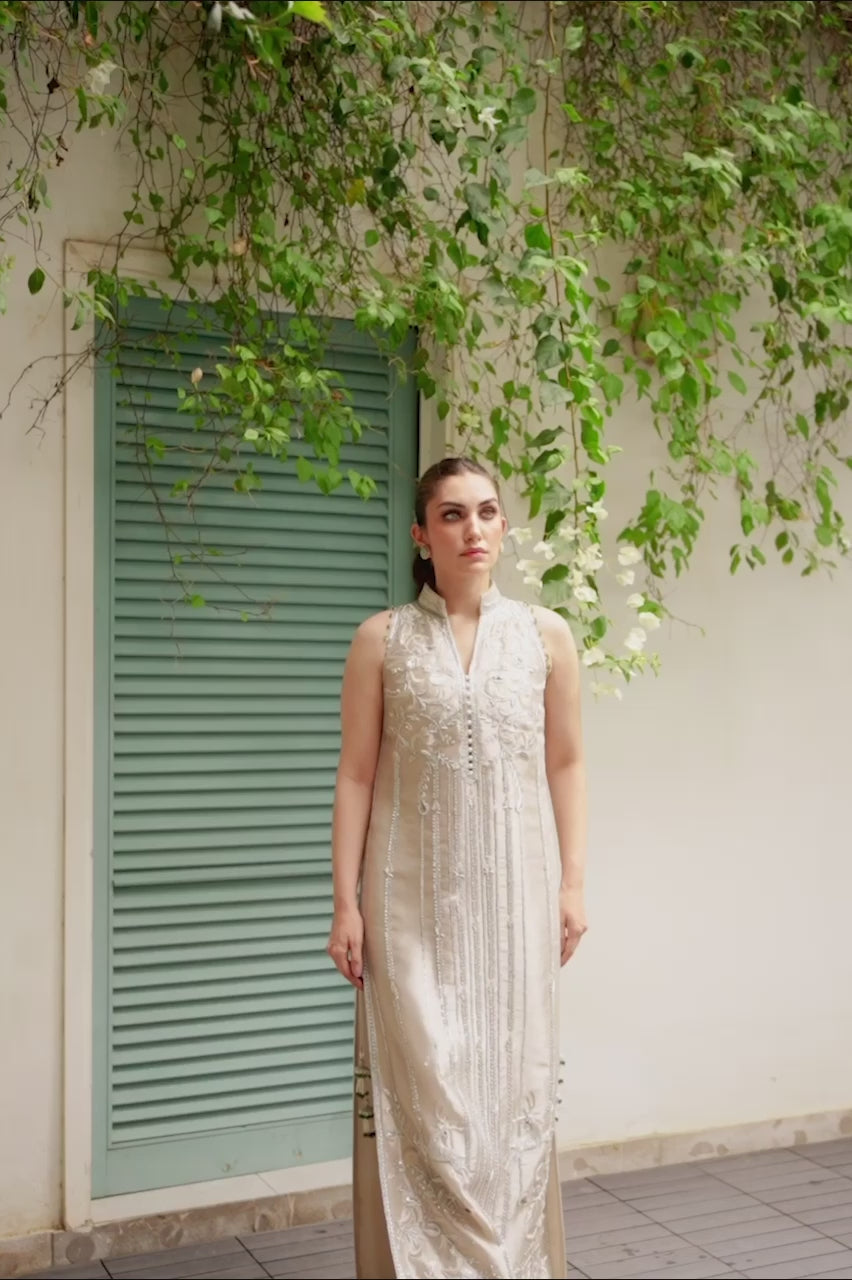 Silver Embroidered Tissue Column Shirt (2-Piece) - Image 4