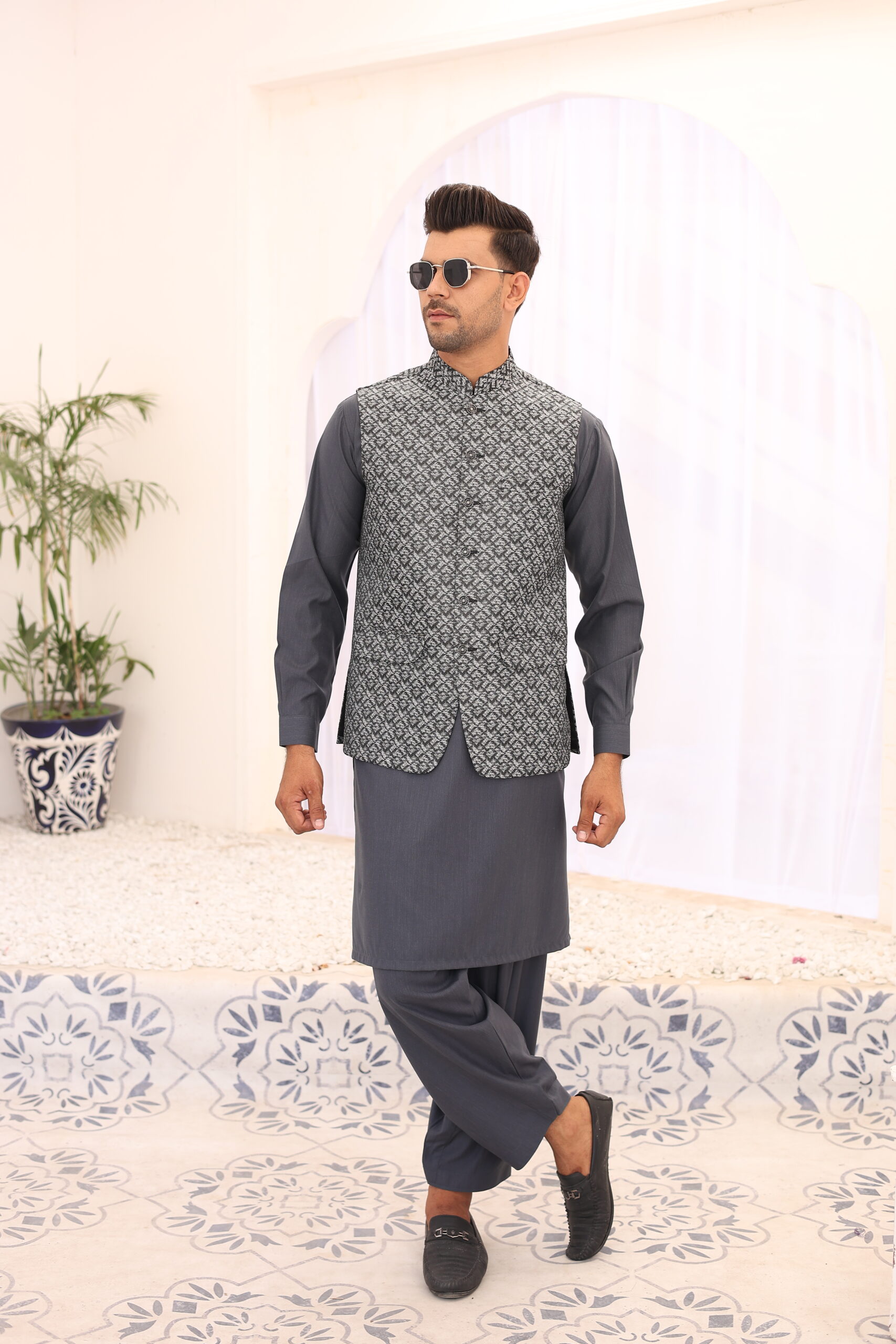 Silver Woven Atlas Men's Waistcoat (3-Piece) - Image 1