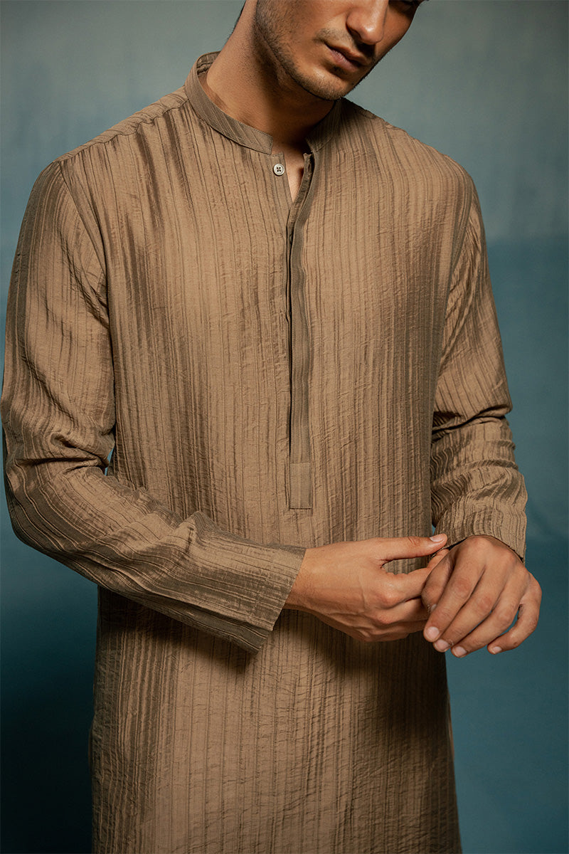 Caramel Self-Textured Crushed Fabric Kurta Pajama (2-Piece) - Image 3