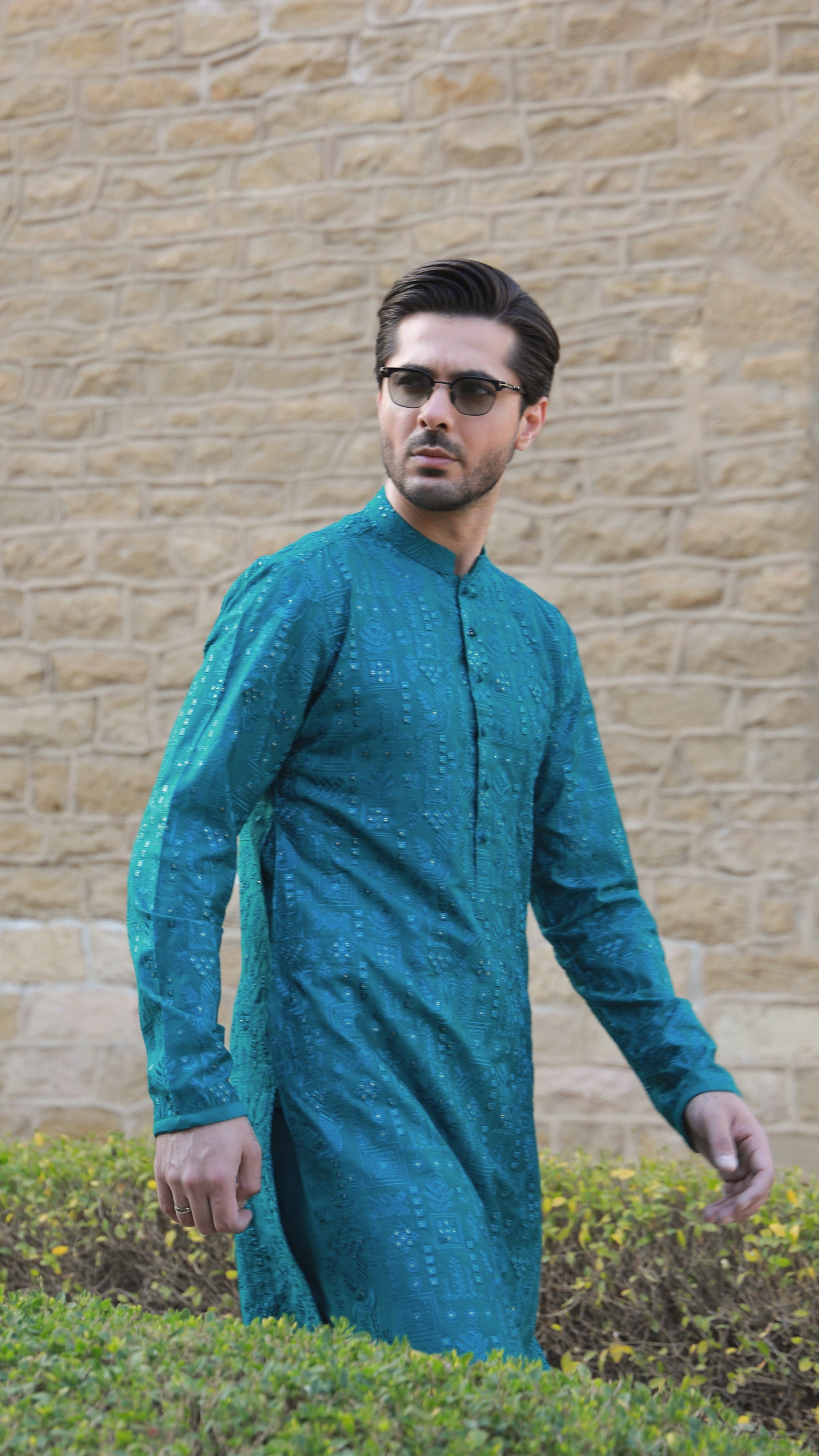 Teal Green Embroidered Embossed Kurta (2-Piece) - Image 5