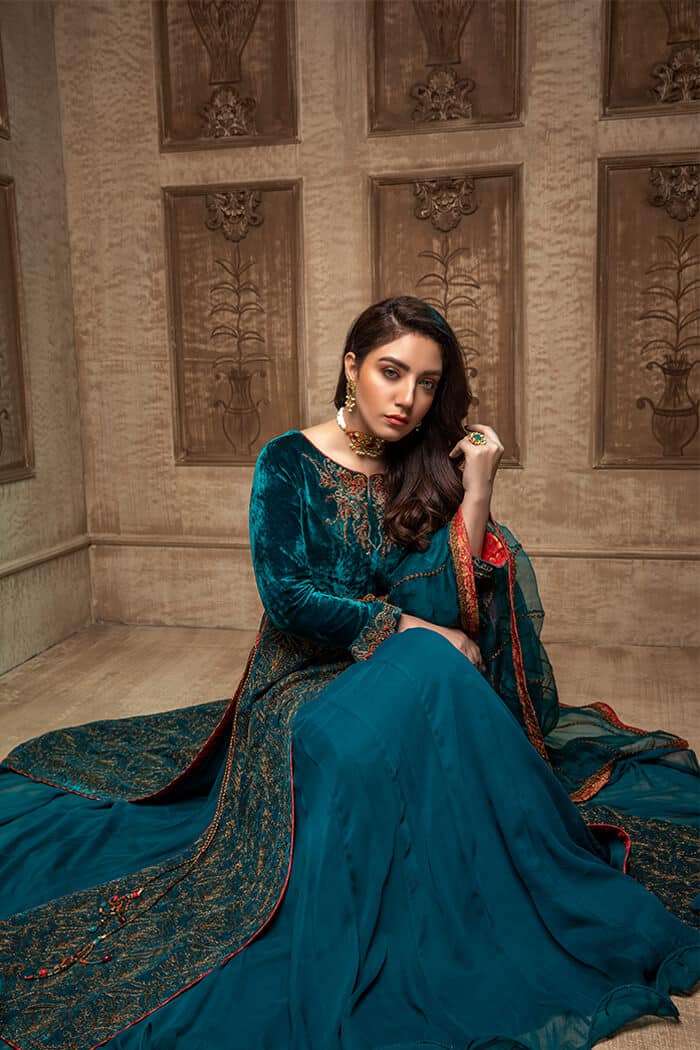 Pakistani Teal 3D Zari Velvet Gown (2-Piece) - Image 3