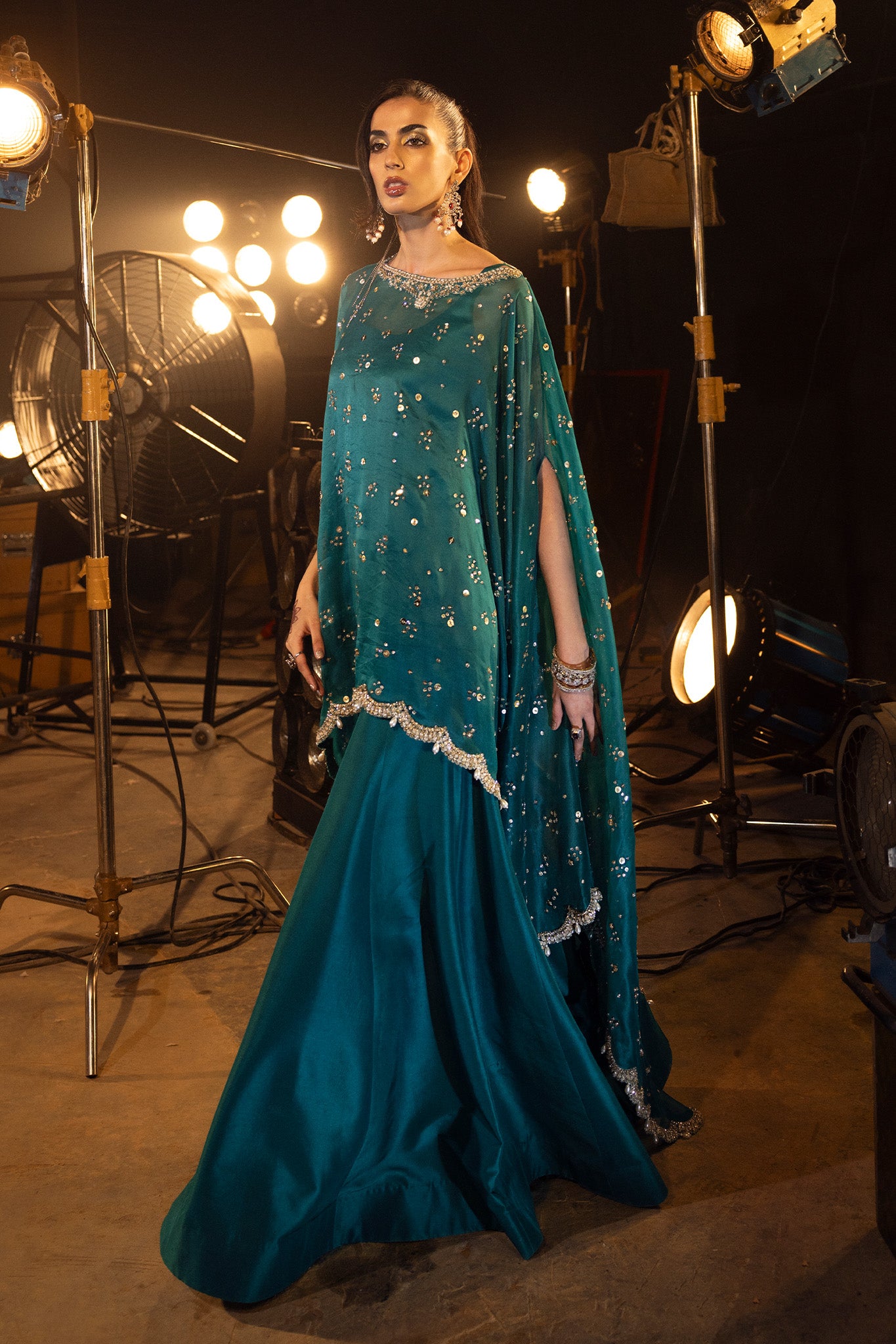 Pakistani Teal Mirrorwork Silk-Blend Kaftan (2-Piece) - Image 8