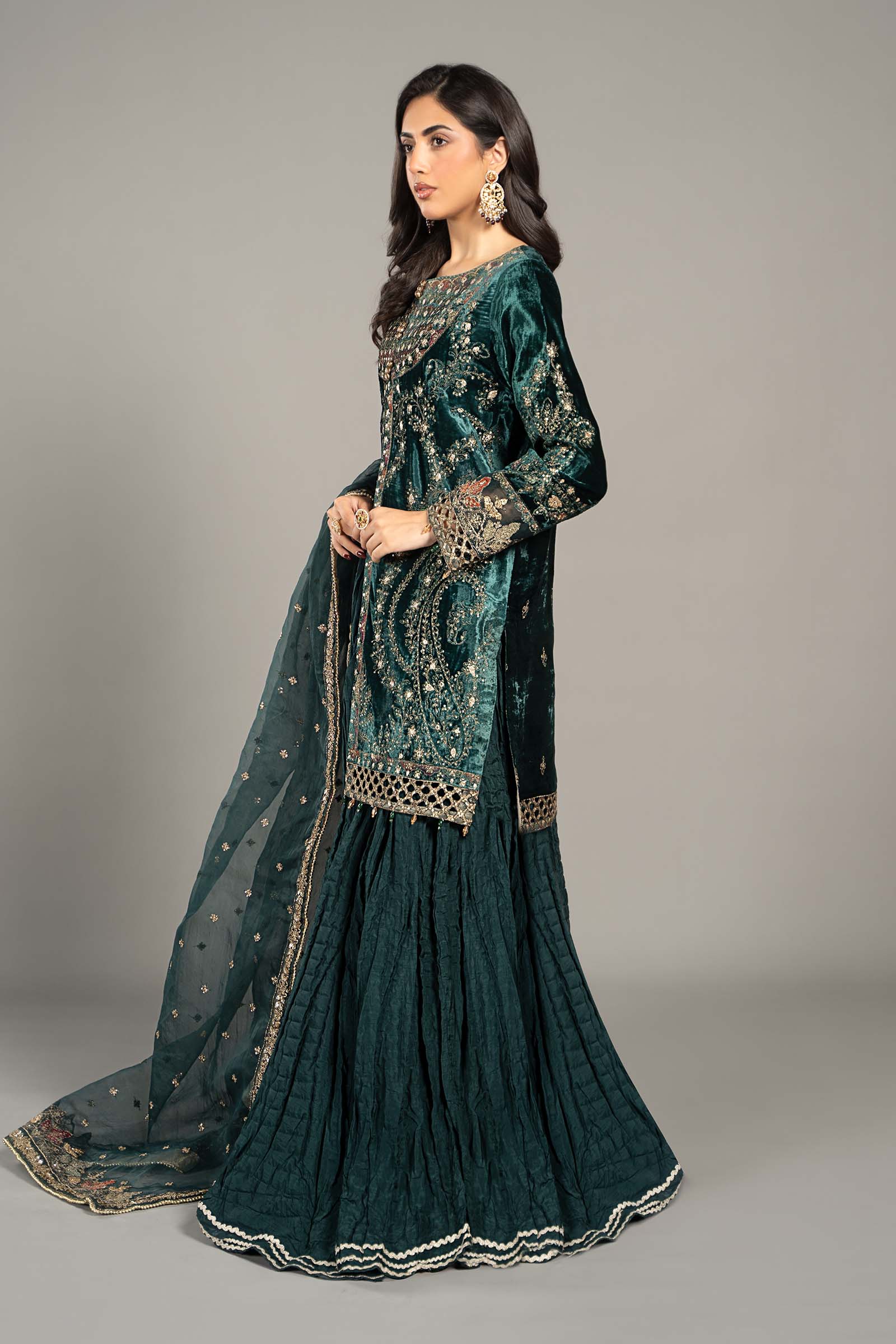 Teal Embroidered Velvet Lehenga Set (3-Piece) - Image 4