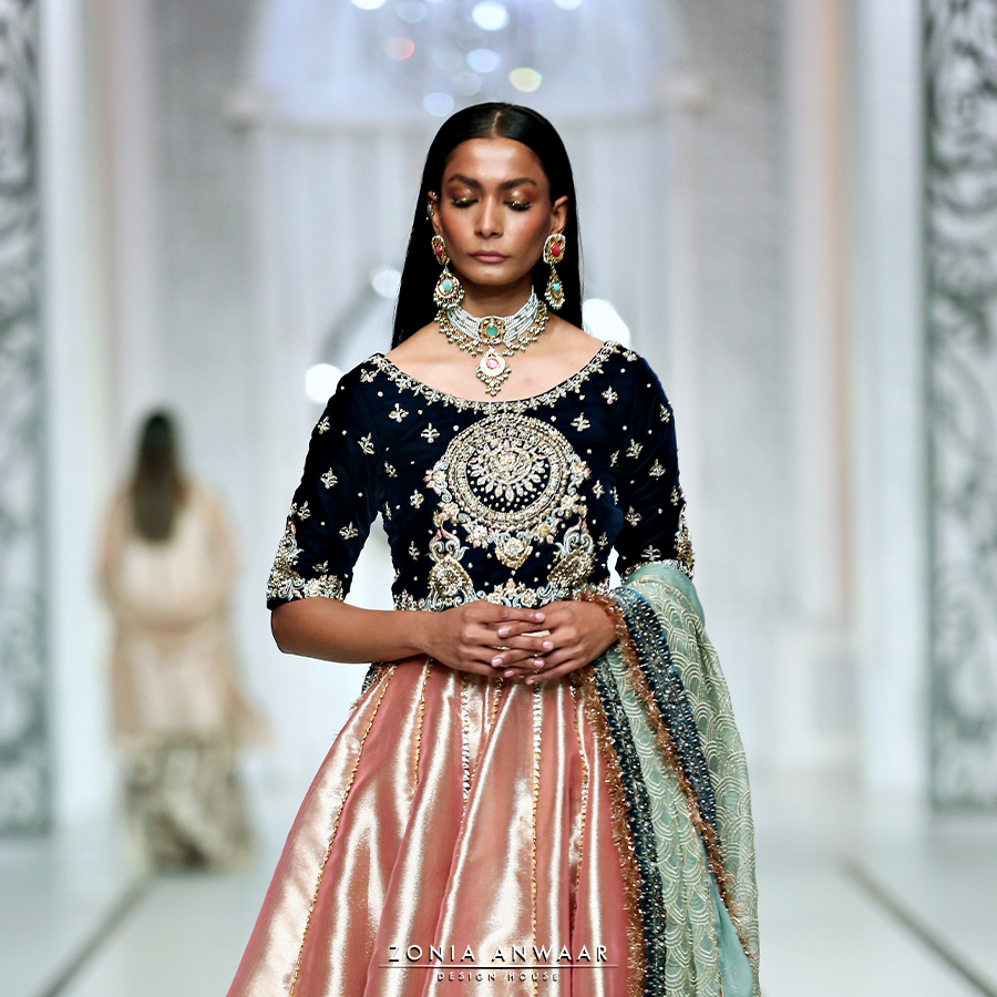 Teal Zardozi Velvet Choli & Pink Tissue Lehenga (3-Piece) - Image 2