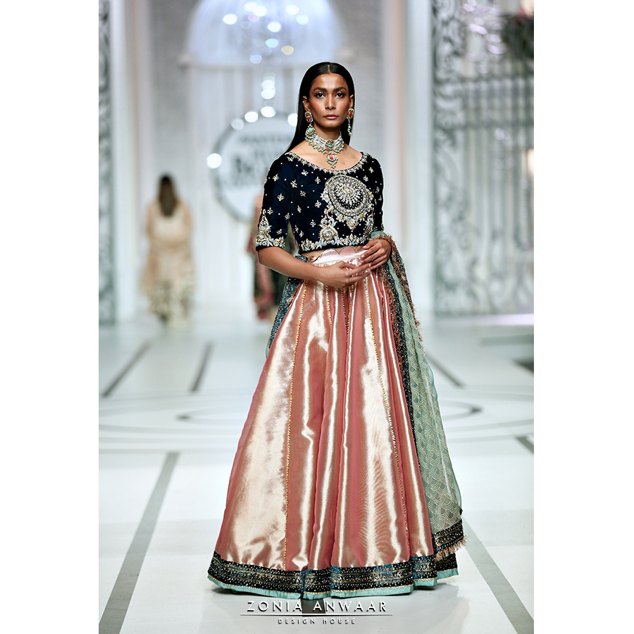 Teal Zardozi Velvet Choli & Pink Tissue Lehenga (3-Piece) - Image 4