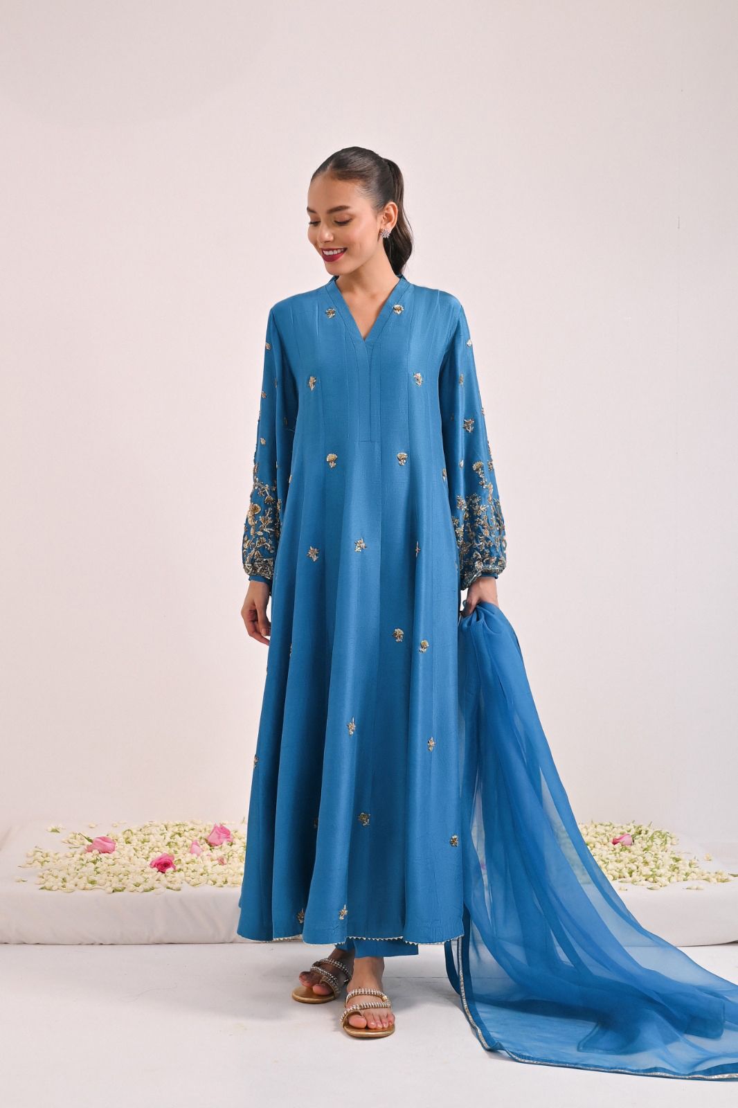Pakistani Teal Blue Zardozi Raw Silk Pishwas (3-Piece) - Image 2
