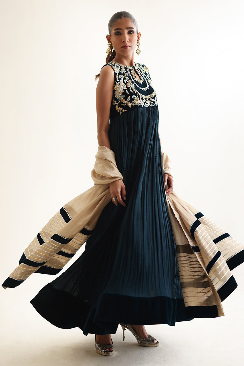 Deep Teal Zardozi Velvet & Silk Pishwas (3-Piece) - Image 5