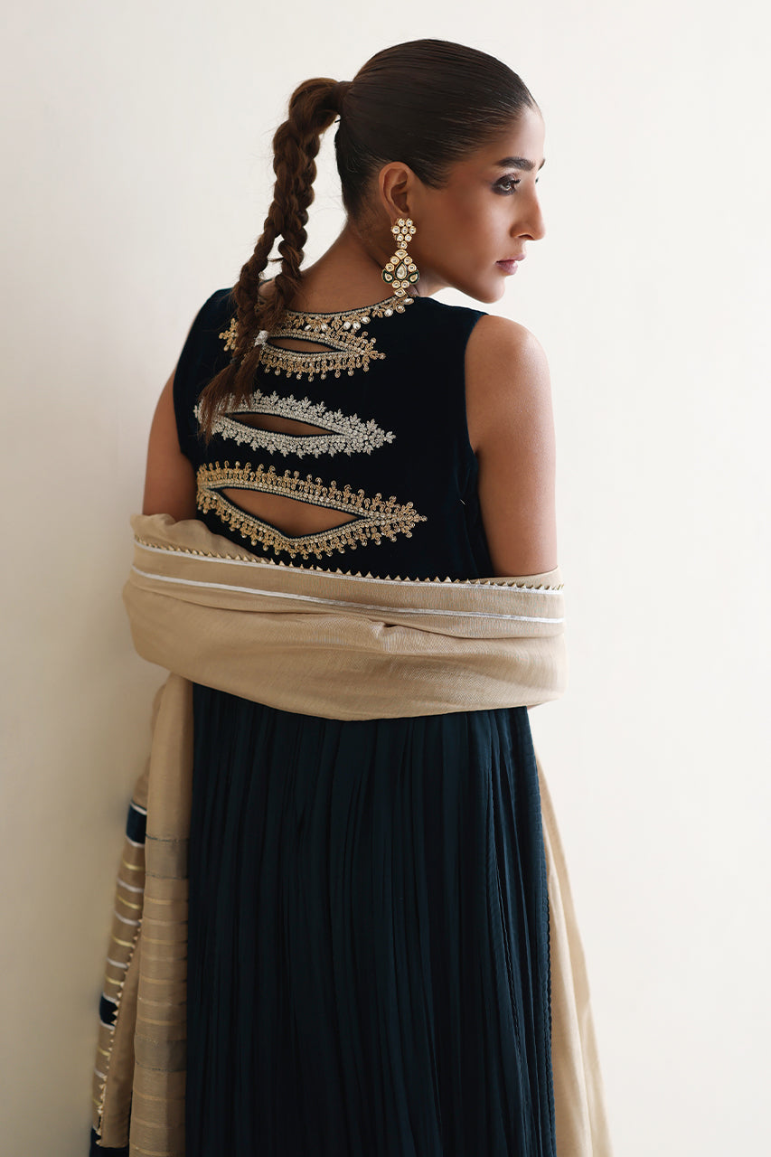 Deep Teal Zardozi Velvet & Silk Pishwas (3-Piece) - Image 6