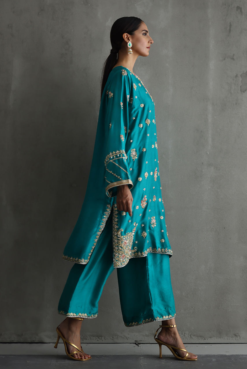 Teal Zardozi Embroidered Raw Silk Kurta Set (3-Piece) - Image 4