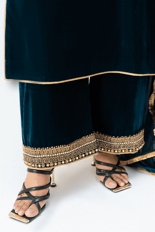 Pakistani Teal Embellished Velvet Salwar Kameez (3-Piece) - Image 6