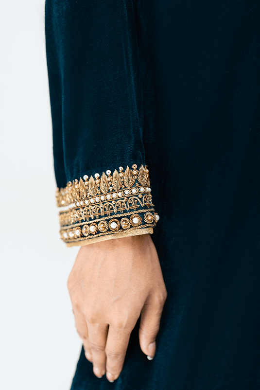 Pakistani Teal Embellished Velvet Salwar Kameez (3-Piece) - Image 7