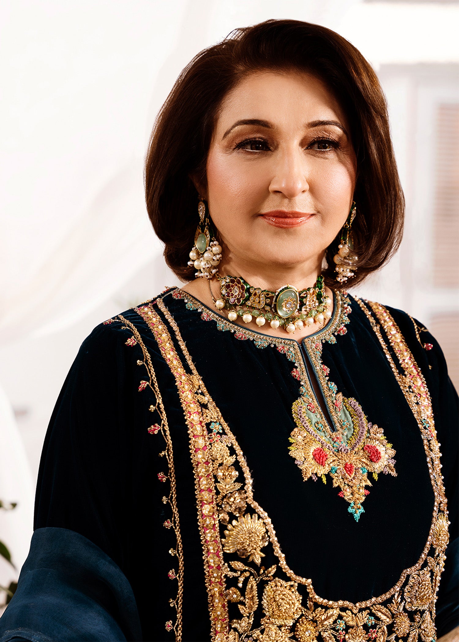 Teal Embroidered Velvet Kurta Set (3-Piece) - Image 1