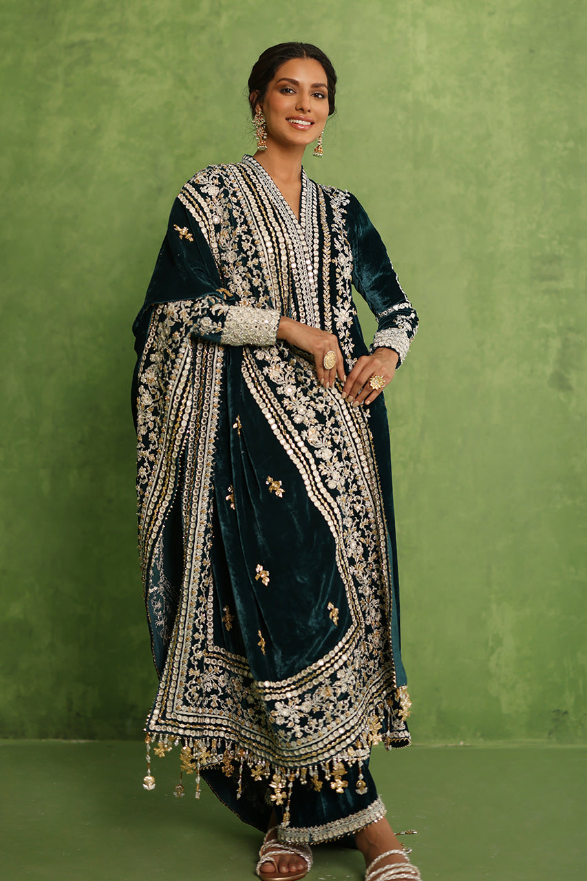 Teal Zardozi Velvet Choga Set (3-Piece) - Image 4