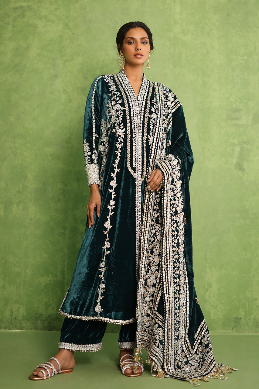 Teal Zardozi Velvet Choga Set (3-Piece) - Image 7
