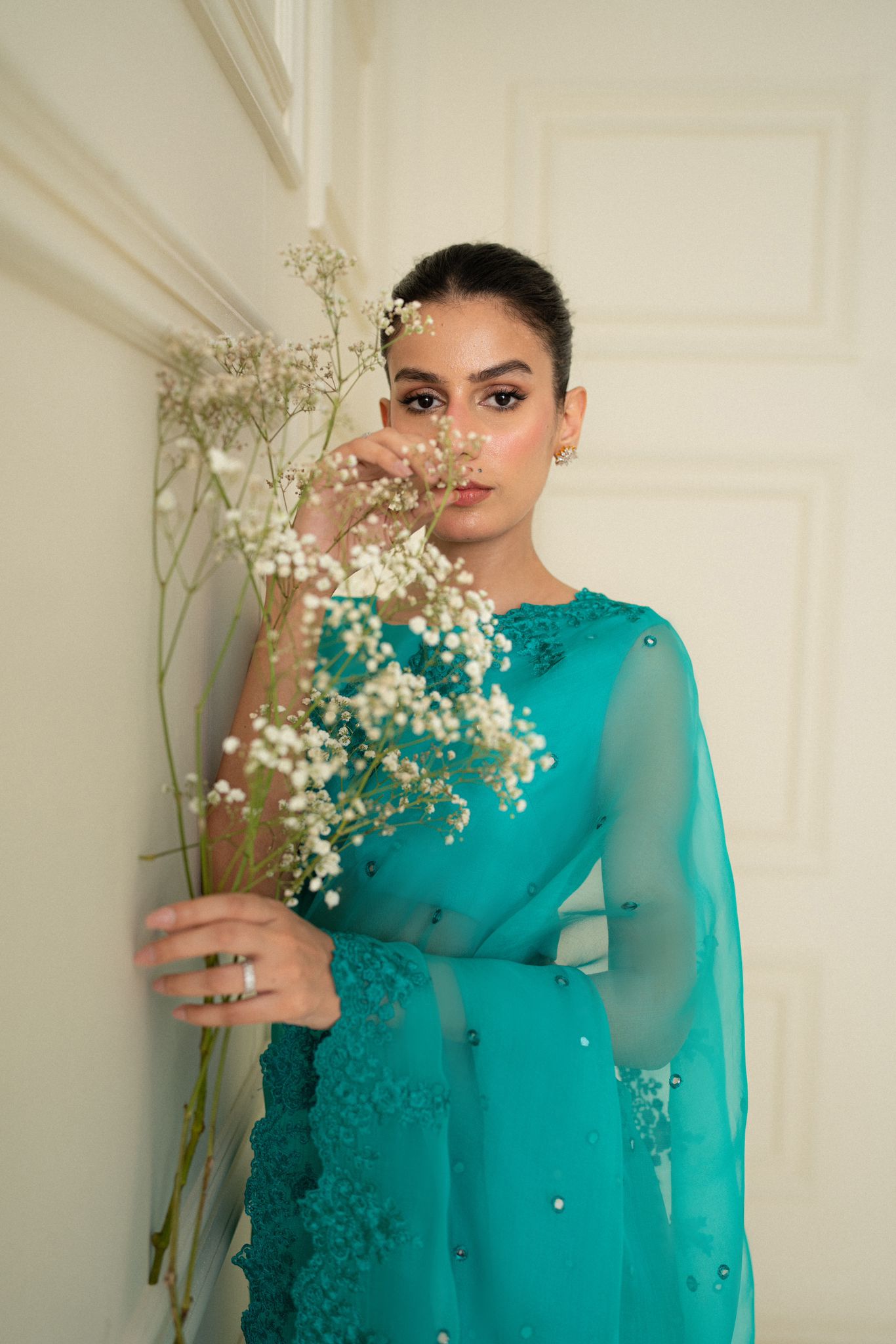 Teal Embroidered Organza Saree with Raw Silk Blouse (2-Piece) - Image 2