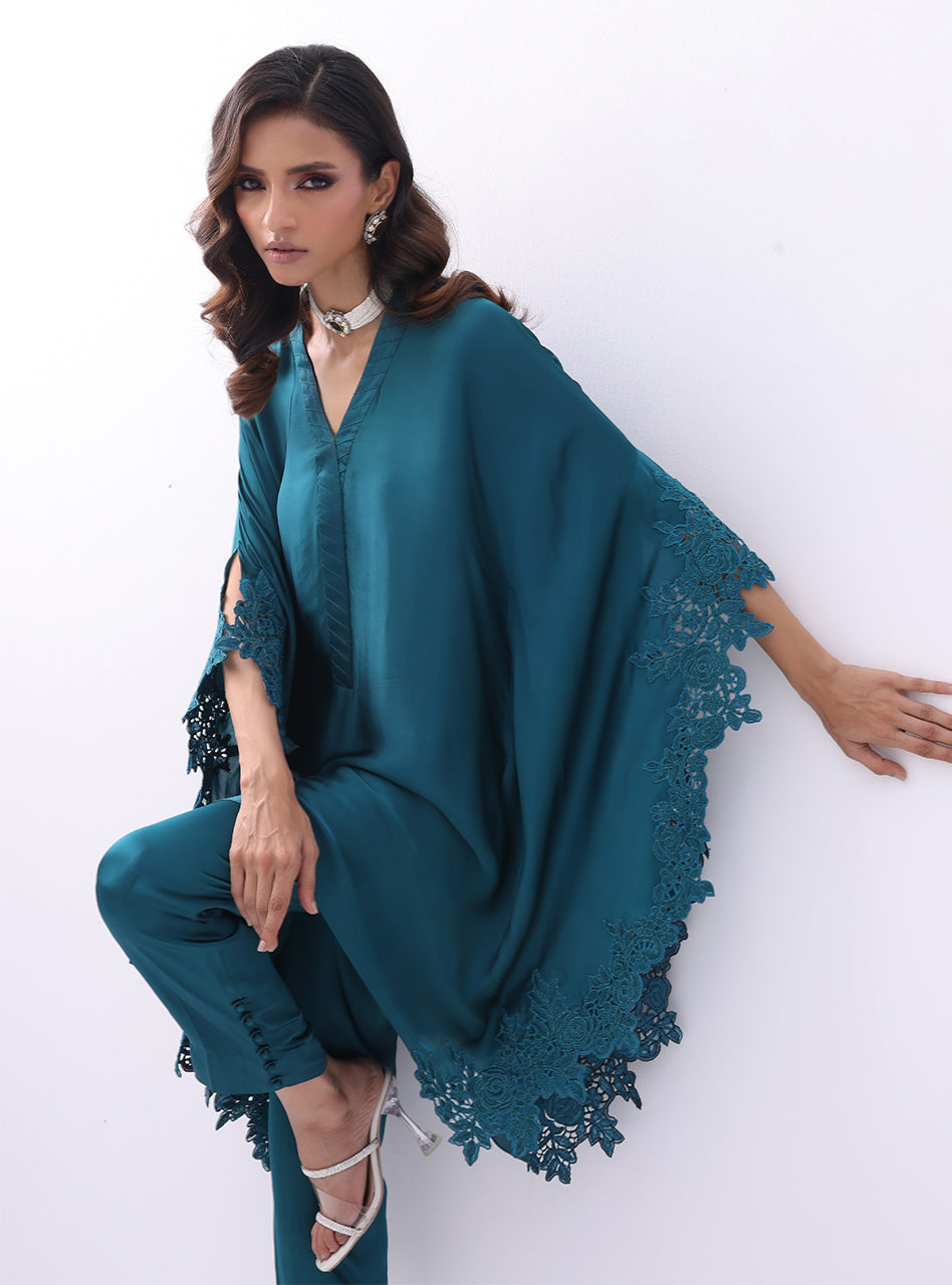 Teal Embroidered Charmeuse Silk Cape Set (2-Piece) - Image 3