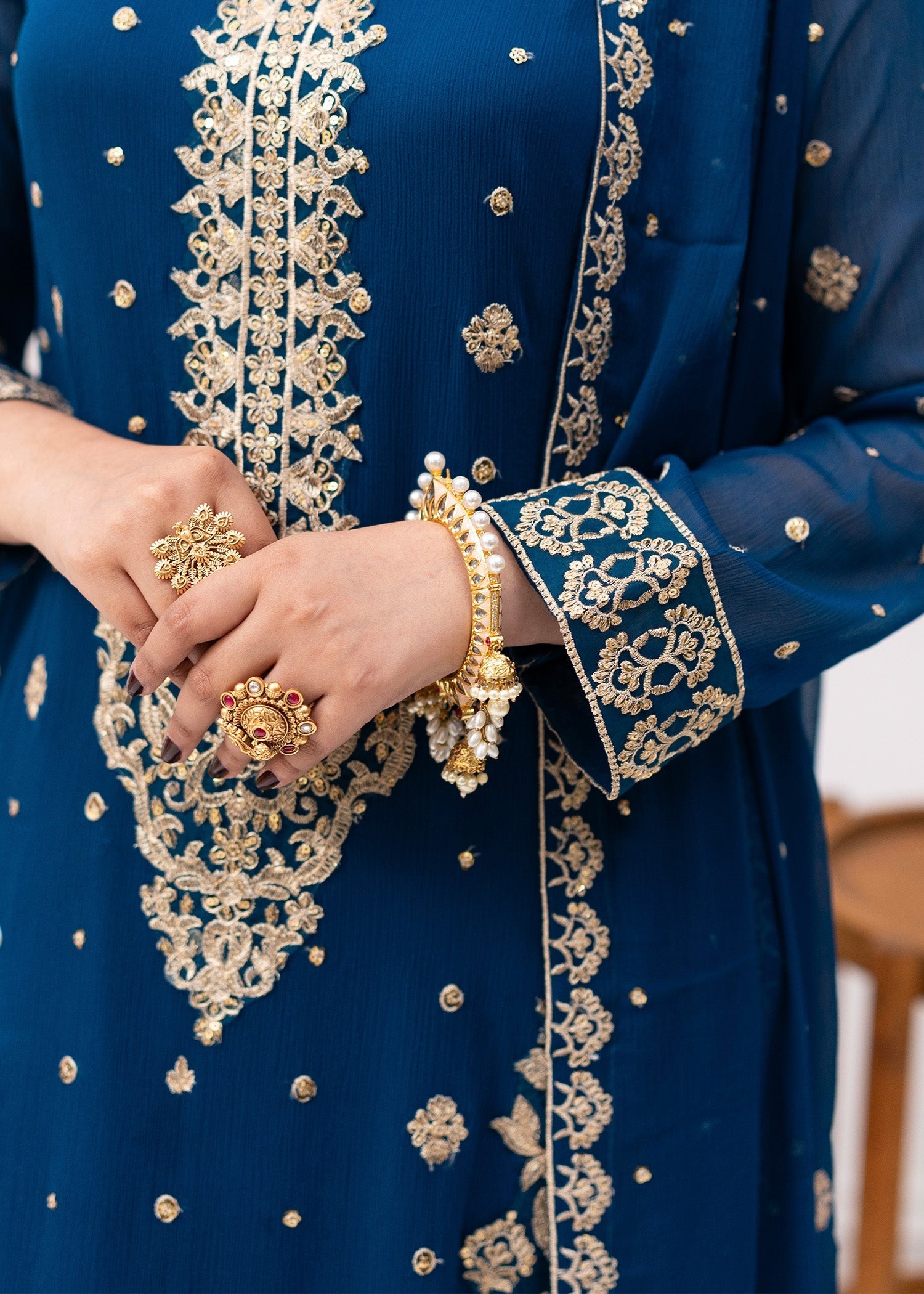 Teal Gold Embroidered Chiffon Kurta Set (3-Piece) - Image 4