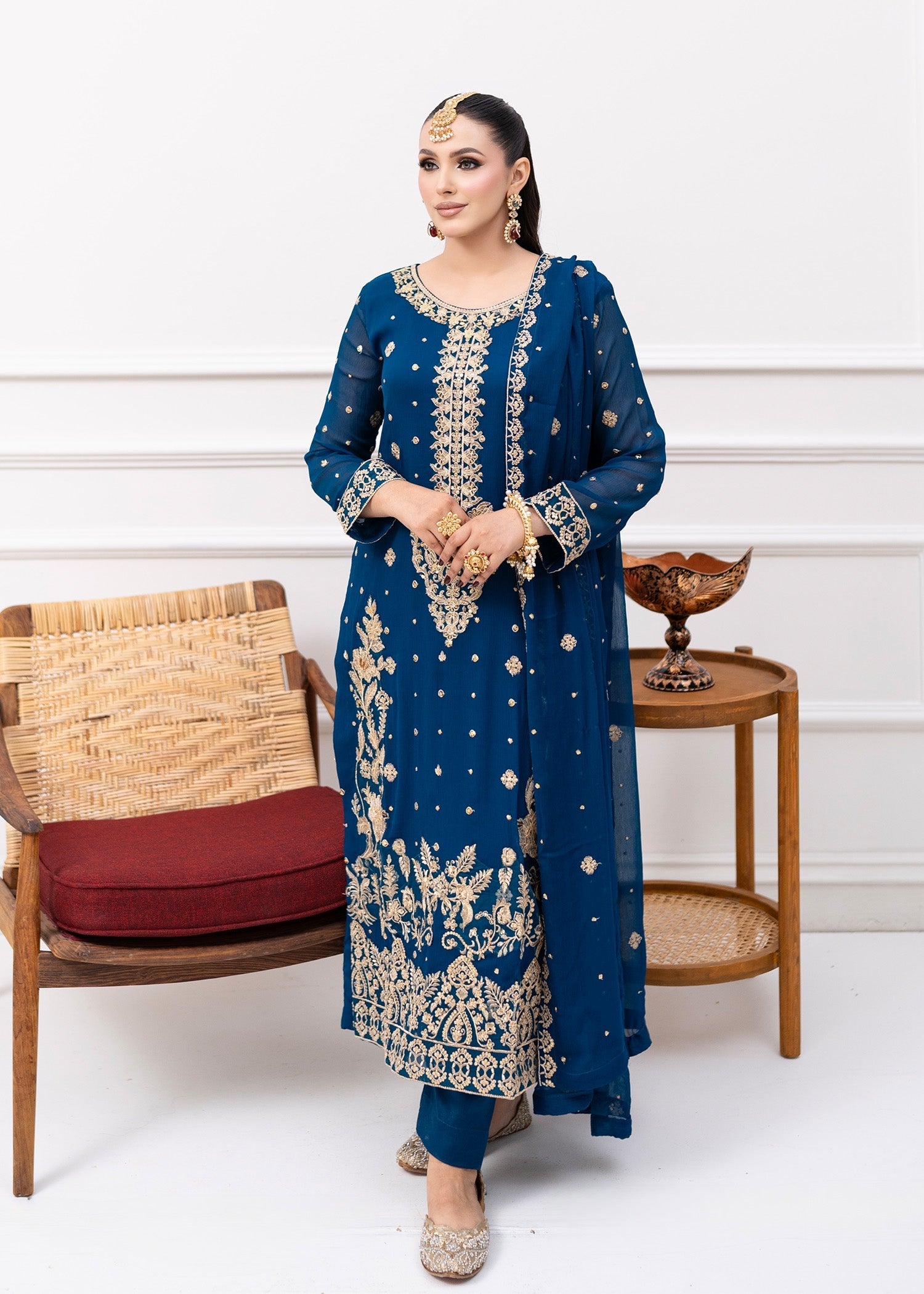 Teal Gold Embroidered Chiffon Kurta Set (3-Piece) - Image 6