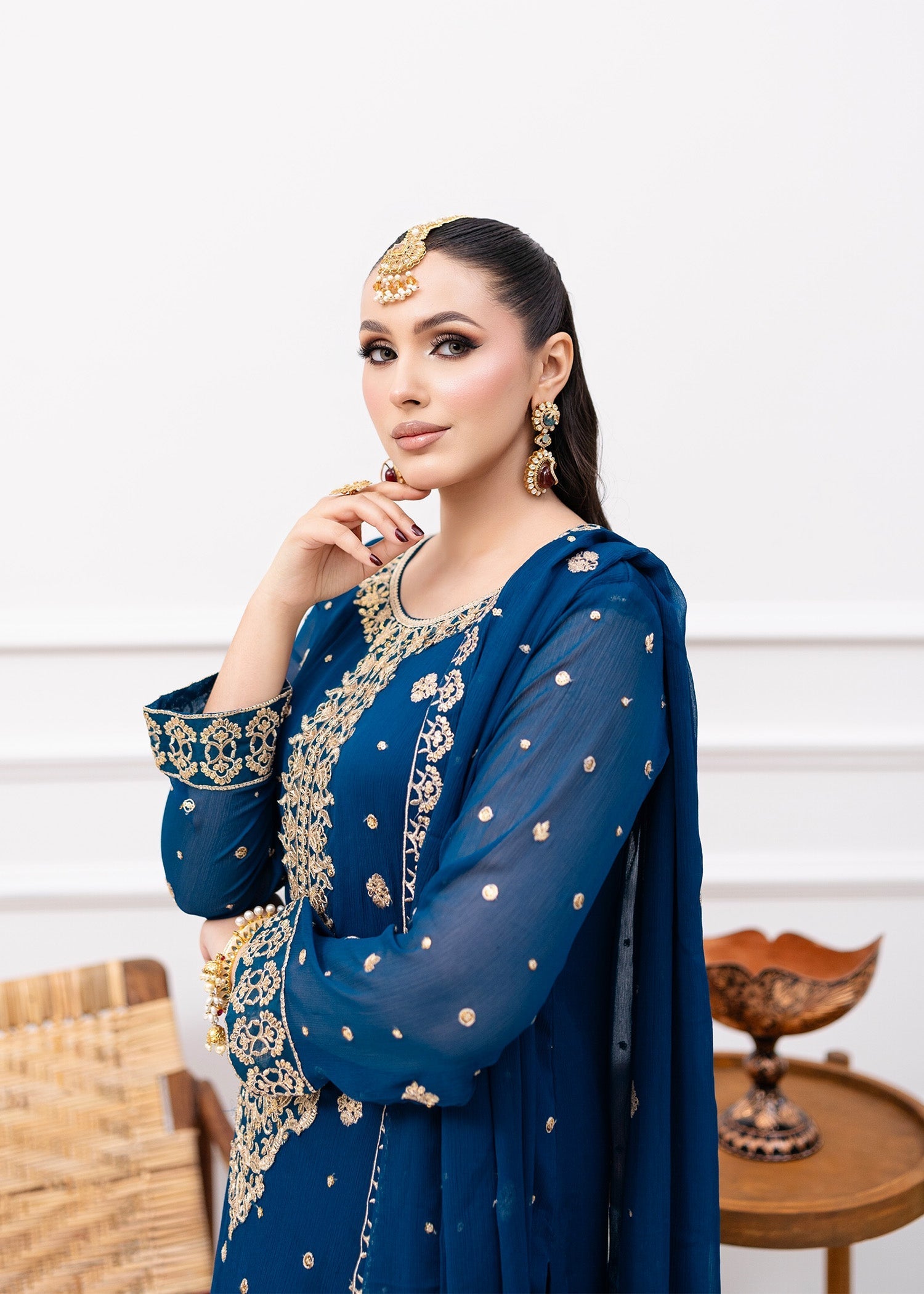 Teal Gold Embroidered Chiffon Kurta Set (3-Piece) - Image 7