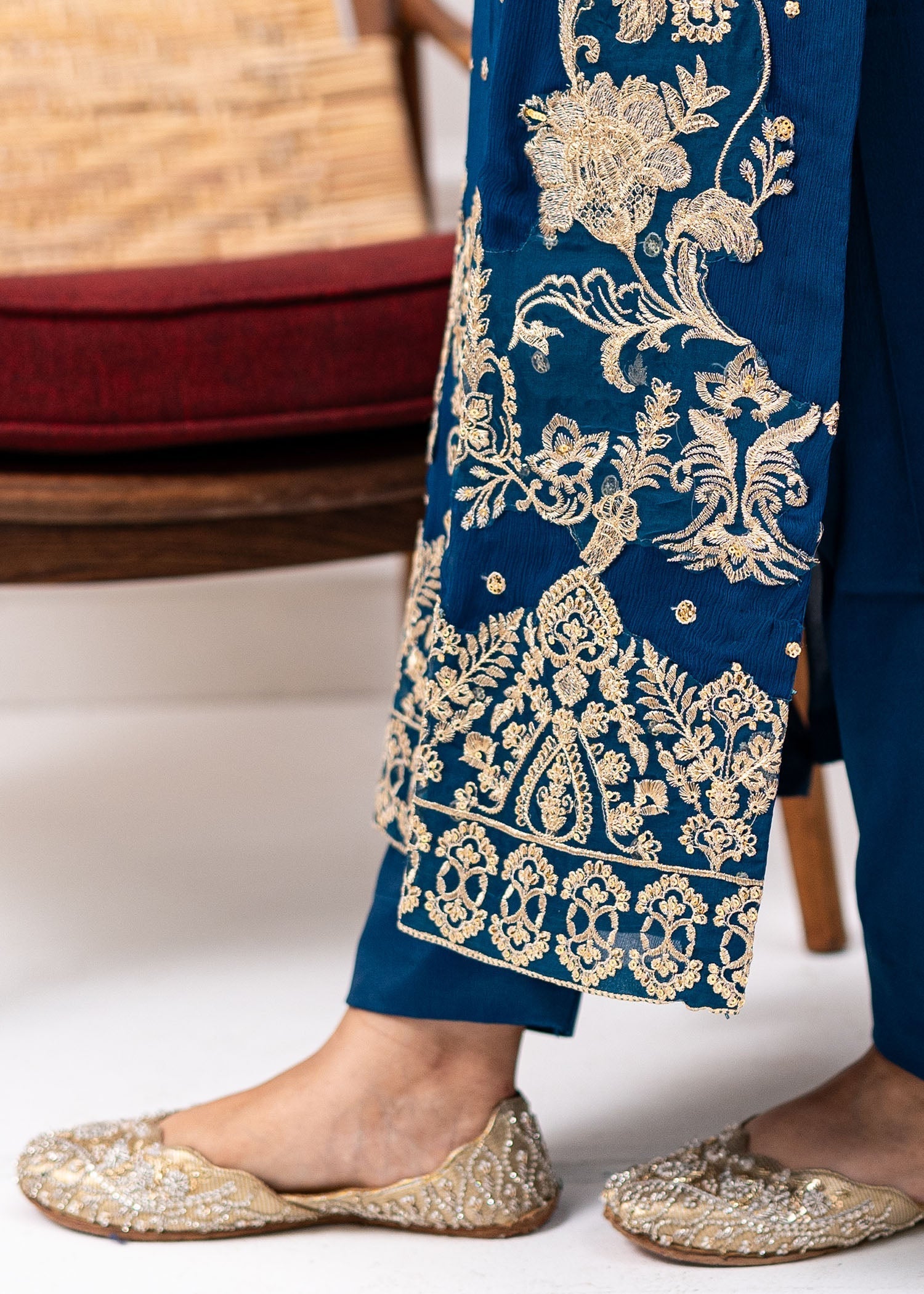 Teal Gold Embroidered Chiffon Kurta Set (3-Piece) - Image 8