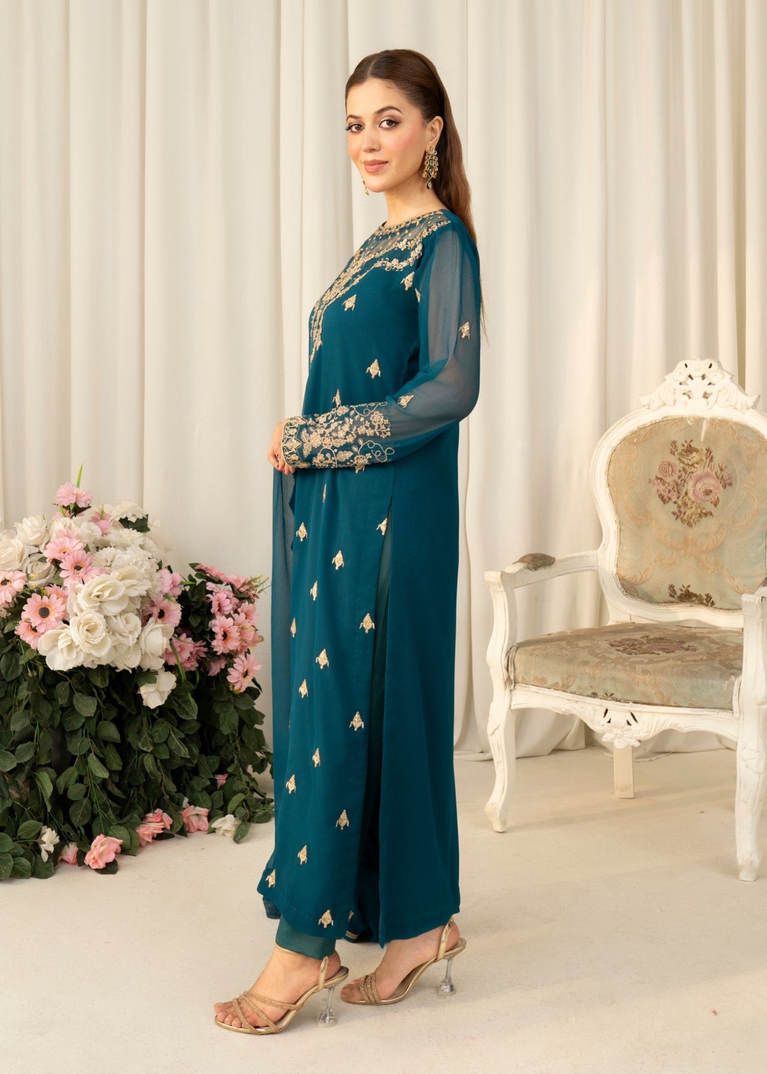 Pakistani Teal Embroidered Chiffon Kurta Set (3-Piece) - Image 2