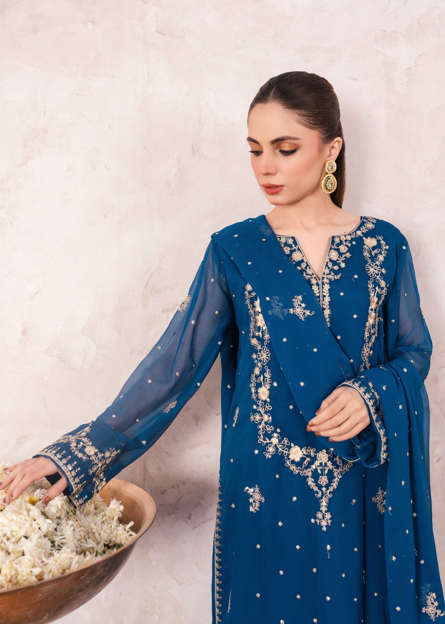 Pakistani Teal Embroidered Chiffon Kurta Set (3-Piece) - Image 4