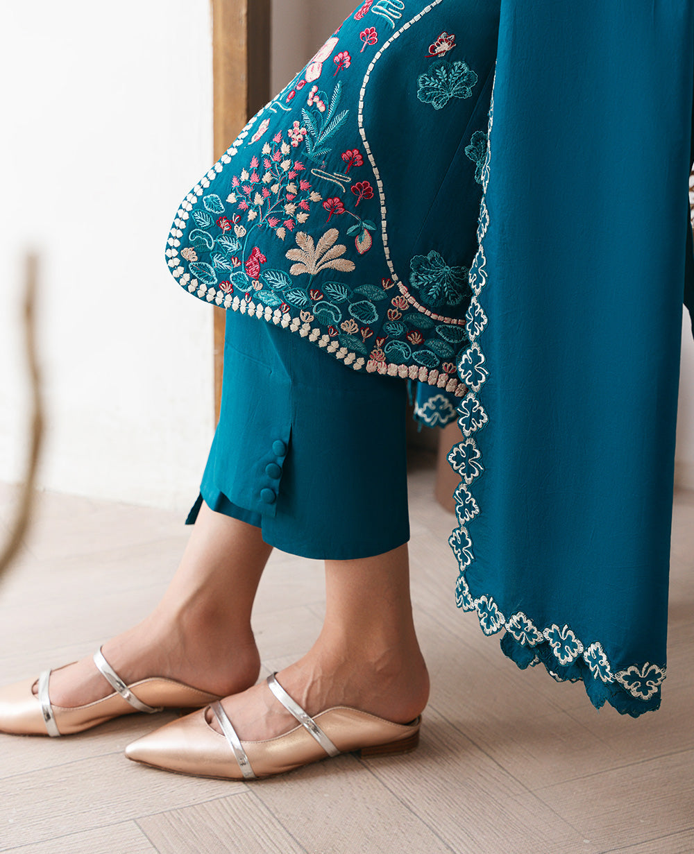 Teal Shikargah Embroidered Lawn Salwar Kameez (3-Piece) - Image 5