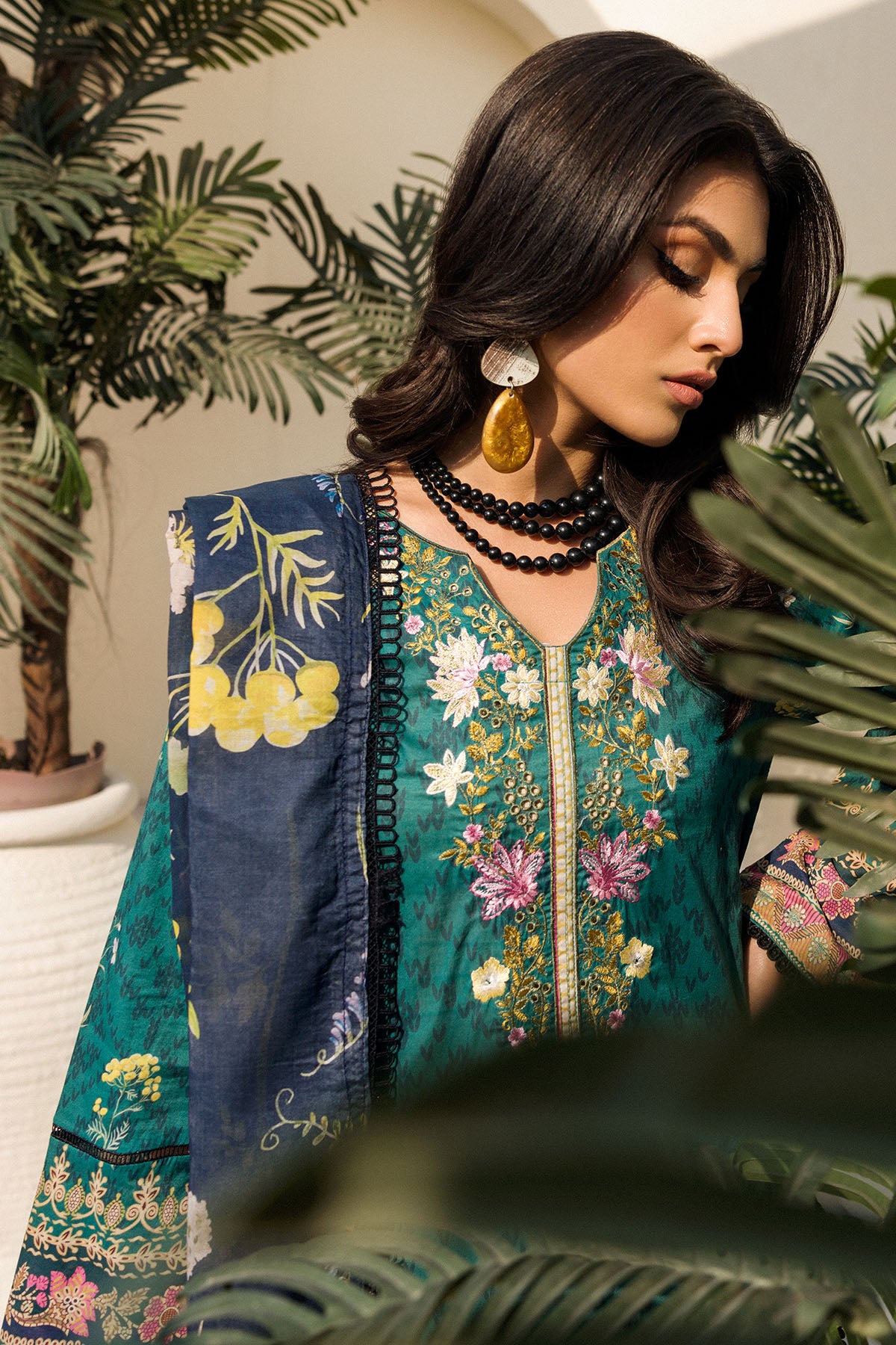 Teal Schiffli Embroidered Lawn Salwar Kameez (3-Piece) - Image 6