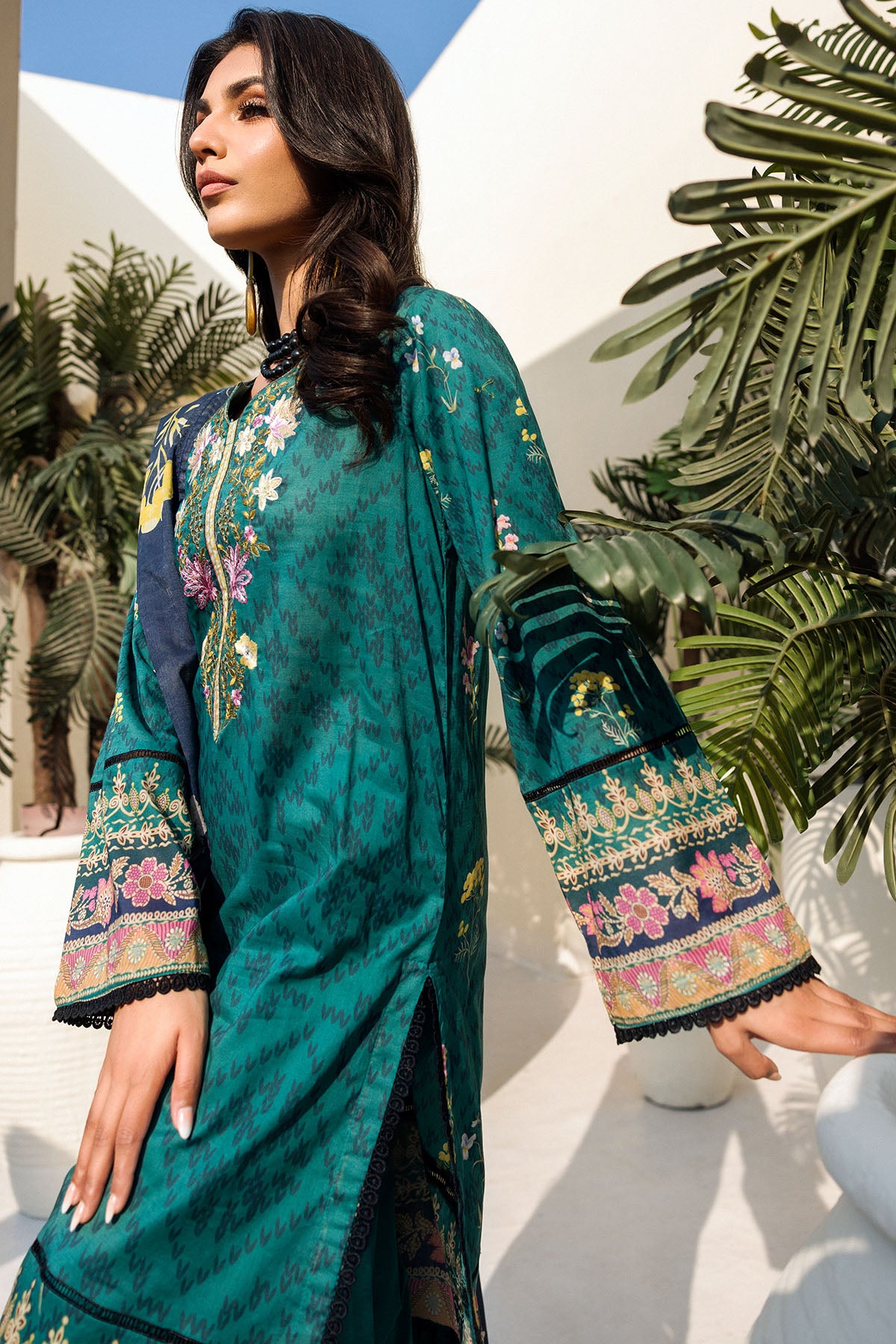 Teal Schiffli Embroidered Lawn Salwar Kameez (3-Piece) - Image 7