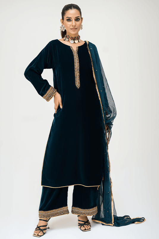 Pakistani Teal Hand-Embellished Velvet Salwar Kameez (3-Piece) - Image 2