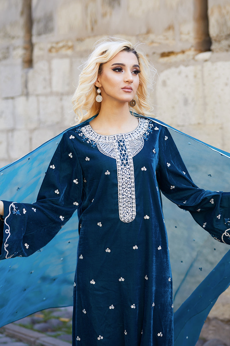 Teal Embellished Velvet & Raw Silk Salwar Kameez (3-Piece) - Image 7