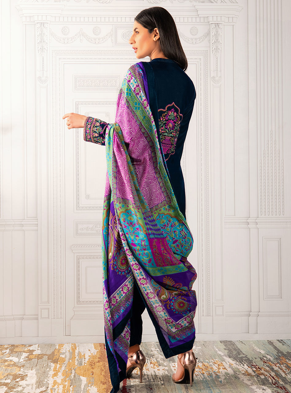 Pakistani Teal Embroidered Velvet Salwar Kameez (3-Piece) - Image 3