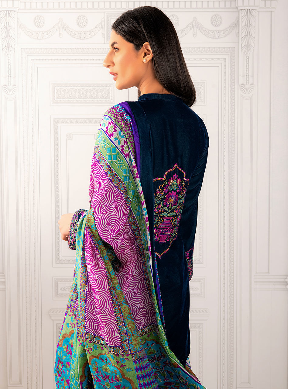 Pakistani Teal Embroidered Velvet Salwar Kameez (3-Piece) - Image 4