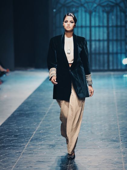 Pakistani Deep Green Embroidered Velvet Jacket Salwar (2-Piece)