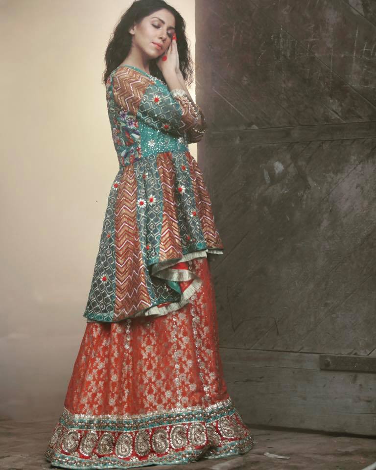 Turquoise Embroidered Organza Peplum with Brocade Silk Lehenga (3-Piece) - Image 3